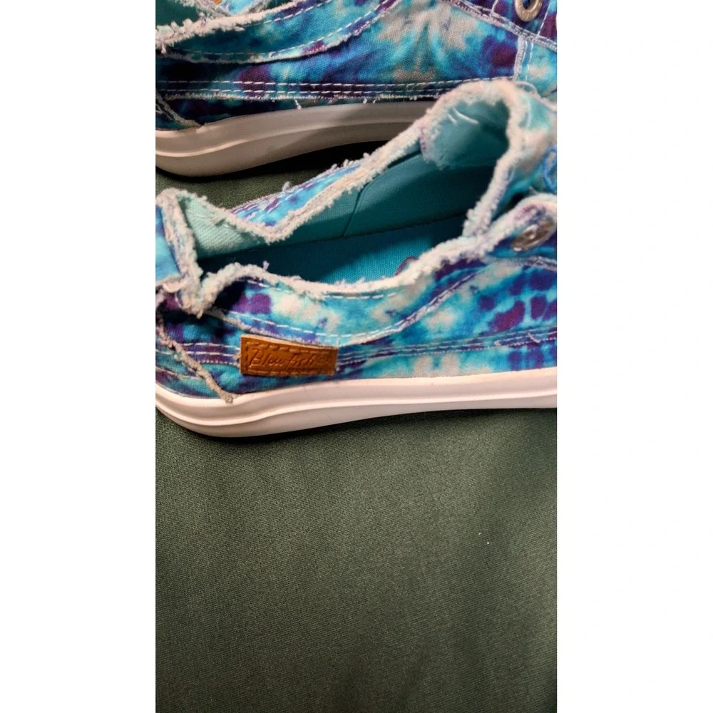 Blowfish Malibu Womens Blue Purple Tie Dye Canvas Slip On Sneakers Size 5.5. /b7